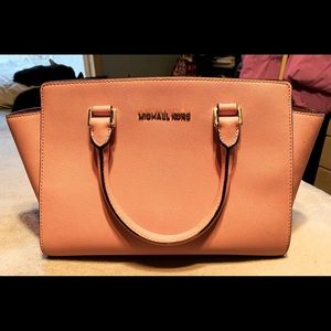 Michael Kors Purse (Pastel Pink)